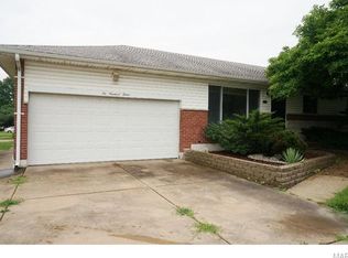 612 Union Rd, Saint Louis, MO 63123
