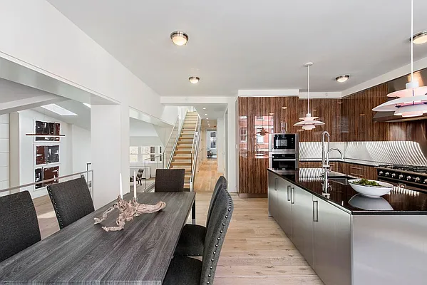 Rented by Nest Seekers International | media 16