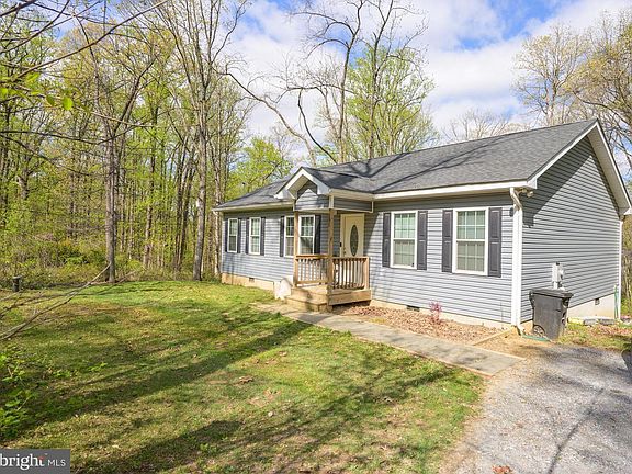 3rd image of 191 Blueberry Ln
