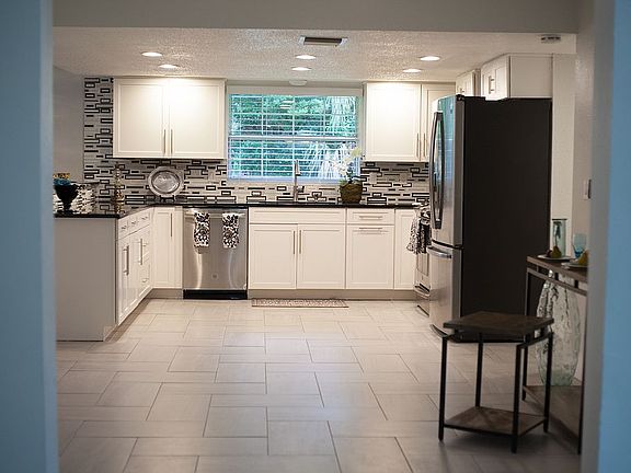 View through to Kitchen