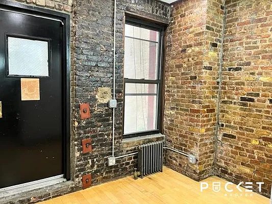 Rented by PocketBroker Inc | media 19