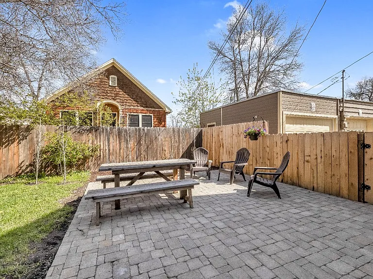 303 E Olive St #1 — Photo 35