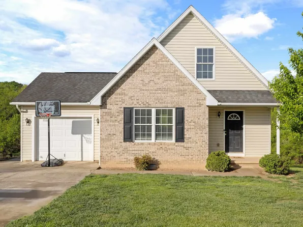61 Thoroughbred Cir, Lexington, VA 24450