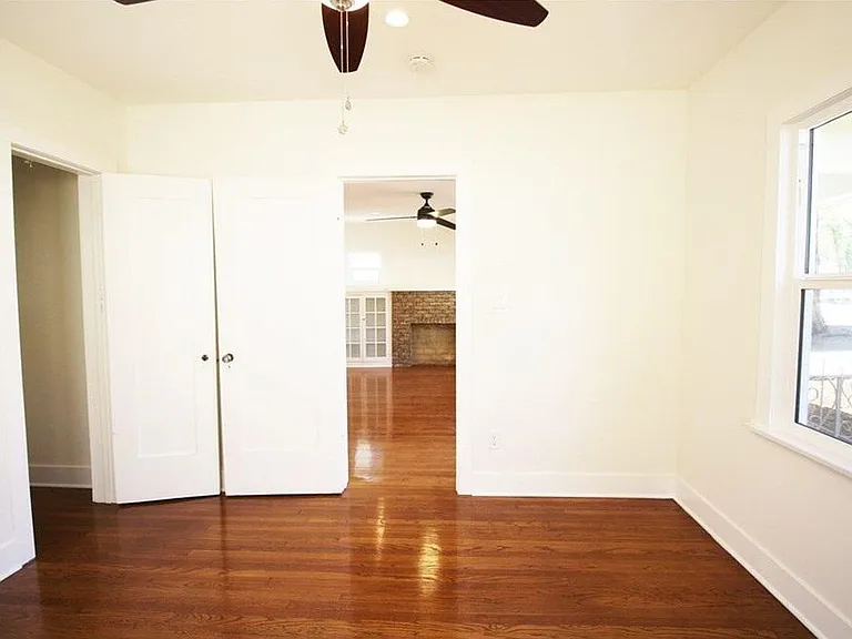 856 W Colorado Blvd — Photo 16