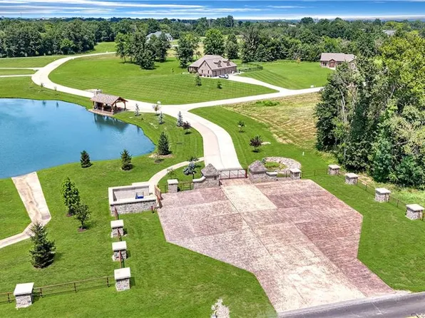 9 SW 11th Rd, Warrensburg, MO 64093