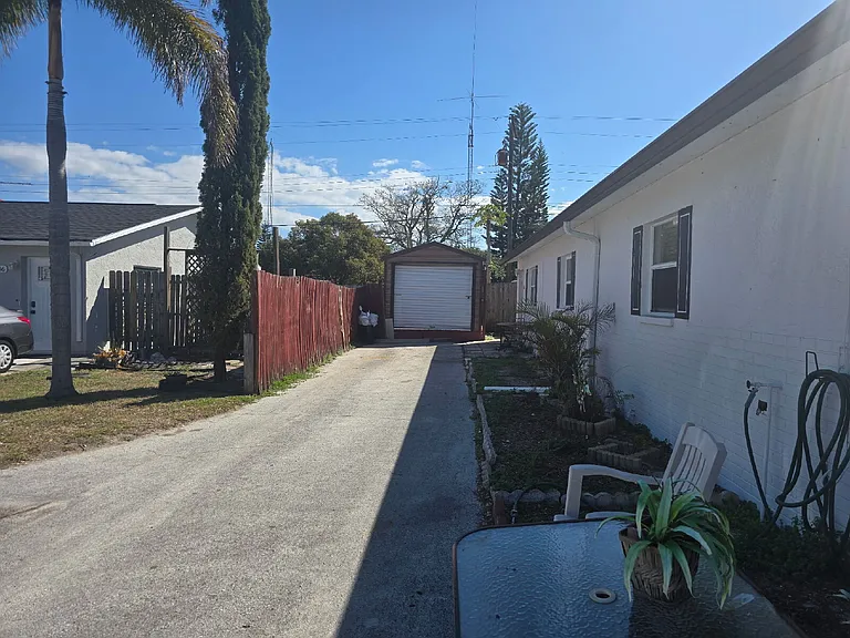 5424 Amy Ln — Photo 2