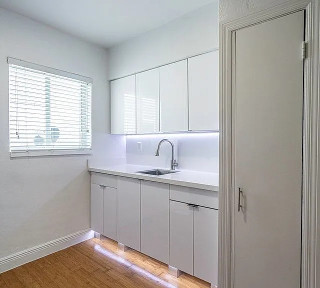 7315 Carlyle Ave — Photo 14