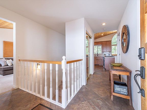 3rd image of 14128 Hansel Ave