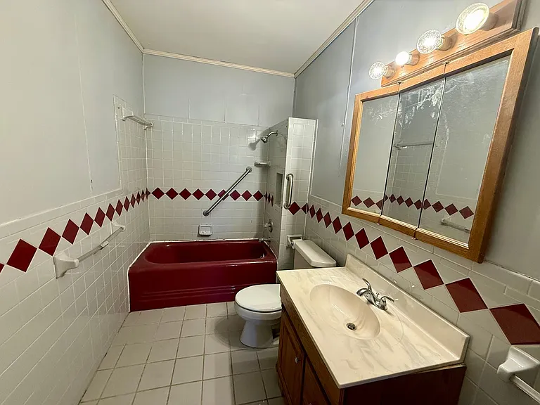 1101 Olive St — Photo 10