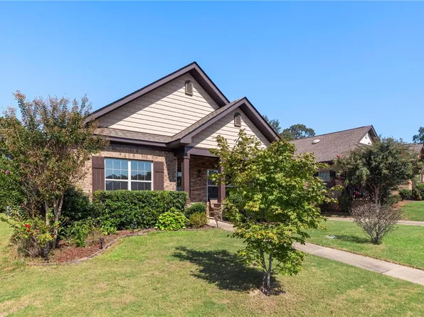 2697 Canal Ct, Auburn, AL 36830