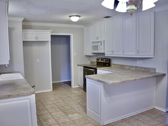 5th image of 112 Spicewood Dr