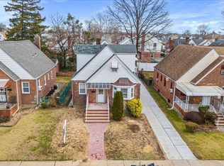 66 Sussex Rd, Elmont, NY 11003