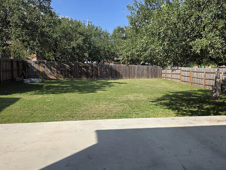847 Quitman Oak — Photo 40