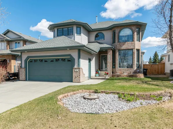 687 Meadowview Dr, Strathcona County, AB T8H 1X9