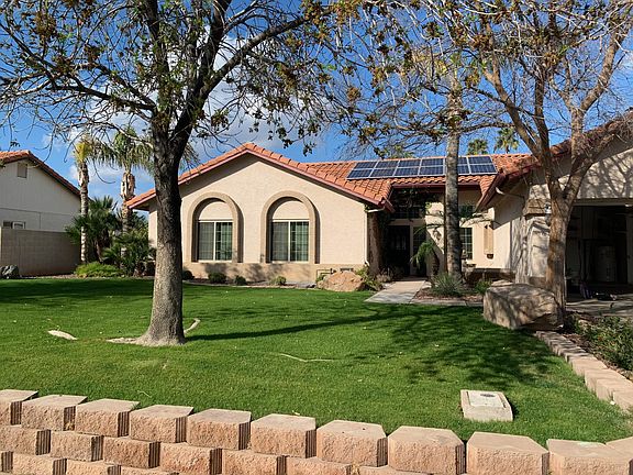 2nd image of 618 E Avenida Sierra Madre