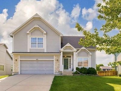103 N Indian Wells Dr, Olathe, KS, 66061