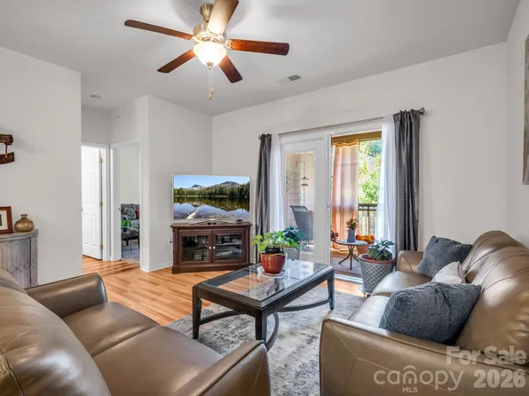 91 Brickton Village #301, Fletcher, NC 28732