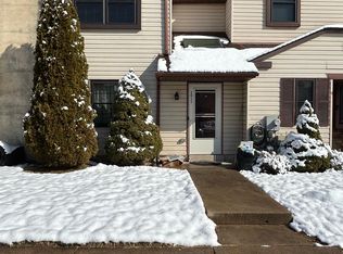 1011 Princeton Pl, Warminster, PA 18974