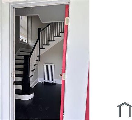 3rd image of 3311 Woodrow Ave #B