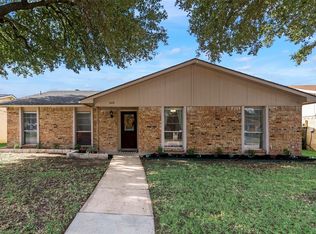 6208 Magnolia Ln, Rowlett, TX 75089