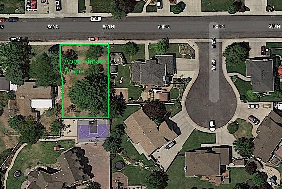 2nd image of 840 E 500th St N