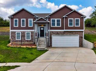 3751 SW Summerfield Dr, Topeka, KS 66610