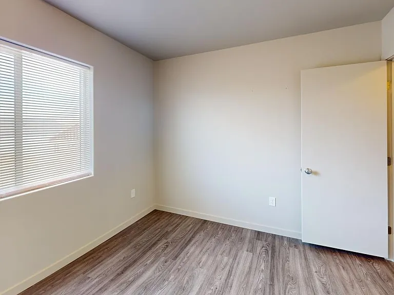 217 Stockton Ave — Photo 13