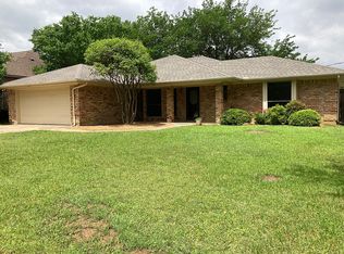 5204 Overridge Dr, Arlington, TX 76017