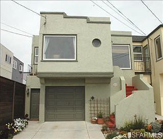 2nd image of 3632 Vicente St
