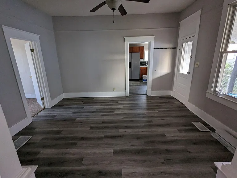 619 E Wheeler St — Photo 3