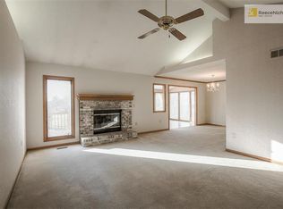 221 SW Seagull St, Lees Summit, MO 64082