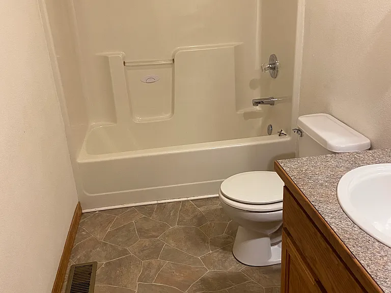 617 Valley View St #1 — Photo 8