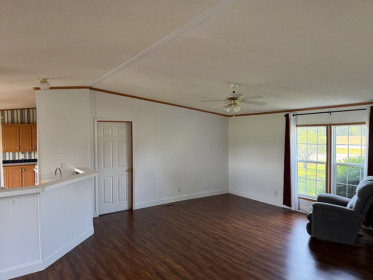 3704 US Highway 264 E — Photo 9