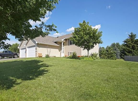 3rd image of 203 Tiffany Dr