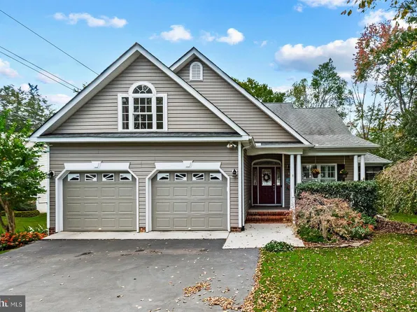 609 Stratford Cir, Locust Grove, VA 22508