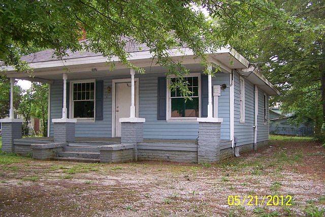 1st image of 613 Arrington Ave
