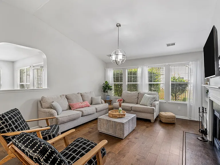 324 Rice Bay Dr — Photo 2