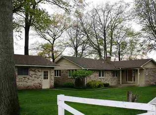 802 Houghton View Dr, Houghton Lake, MI 48629