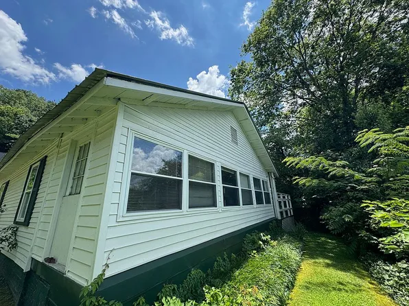 9080 Daisy Dallas Rd, Soddy Daisy, TN 37379