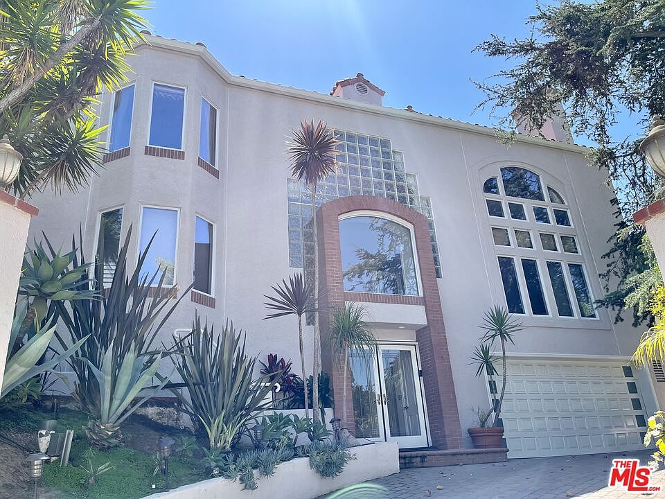1st image of 10346 Lorenzo Dr