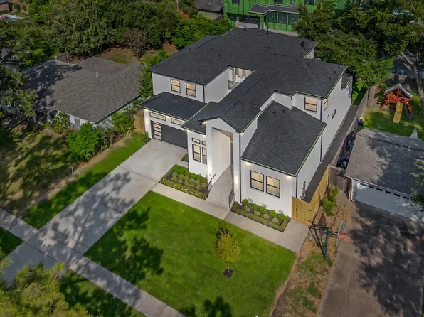 811 Woodstock St, Bellaire, TX 77401