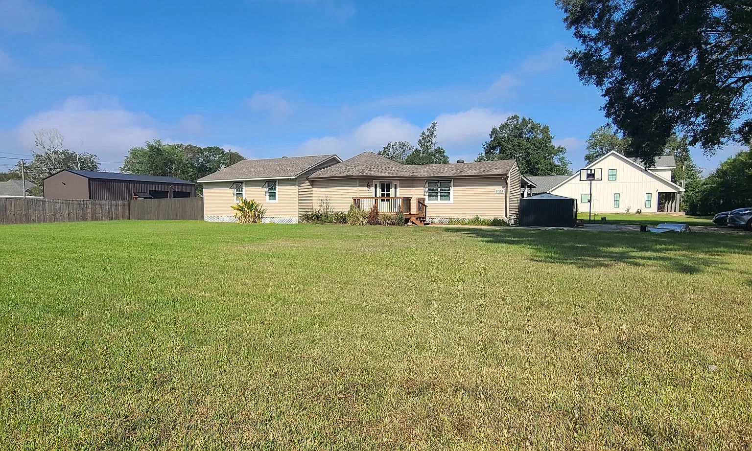 3 bed, 1607 sqft, $2,500 — Photo 2
