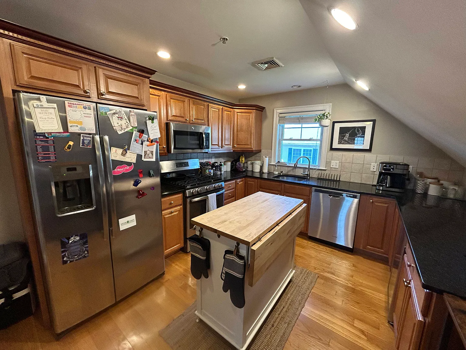 2 bed, 1460 sqft, $3,200 — Photo 4