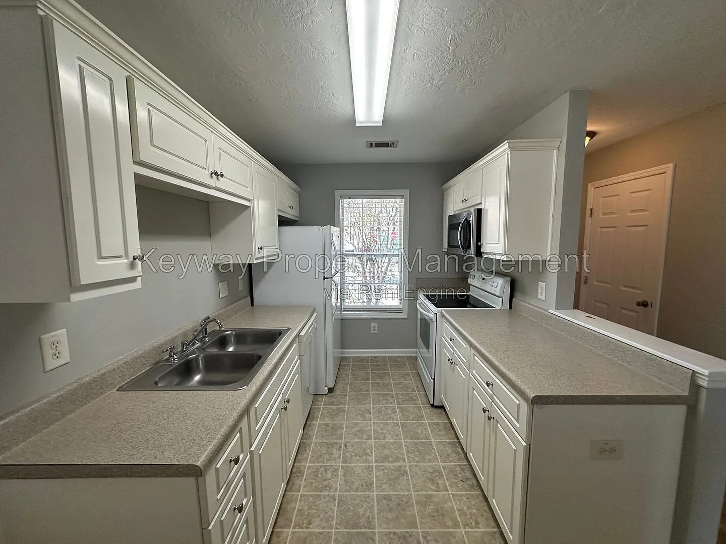 2 bed, 2.0 bath, 1288 sqft, $1,365 — Photo 4