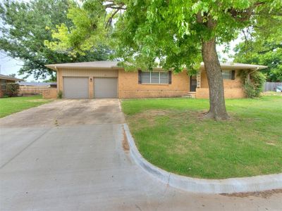 119 Thompson Dr, Moore, OK, 73160