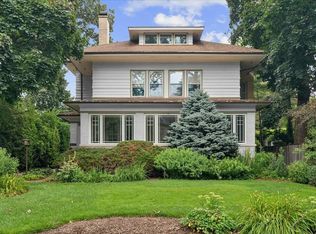 417 Abbottsford Rd, Kenilworth, IL 60043