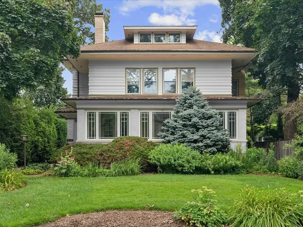 417 Abbottsford Rd, Kenilworth, IL 60043