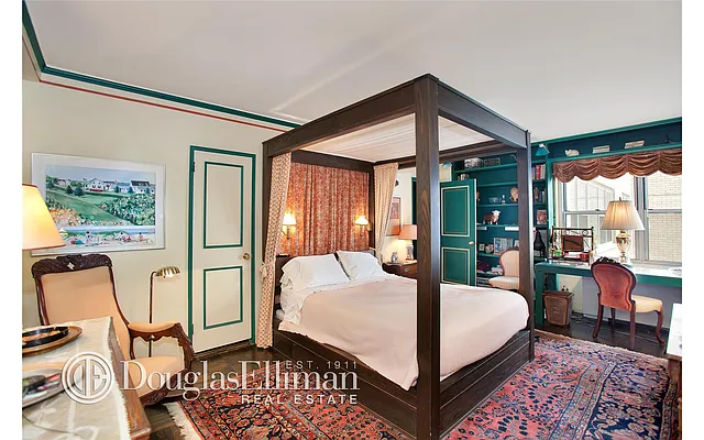 Sold by Douglas Elliman | media 10