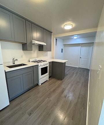 2nd image of 9848 Macarthur Blvd #D