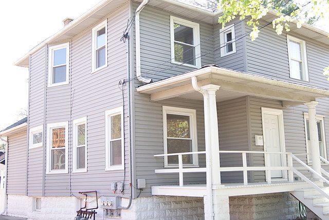 1st image of 432 W Washington St